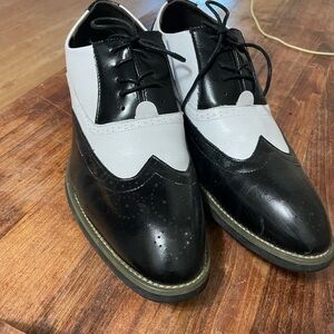 Amazon Black and White Men's Oxfords
